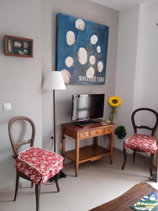 Apartamento Casco Antiguo Exterior Unico En Segunda Planta En Un Edificio De De Dos Plantas Sewilla Zewnętrze zdjęcie